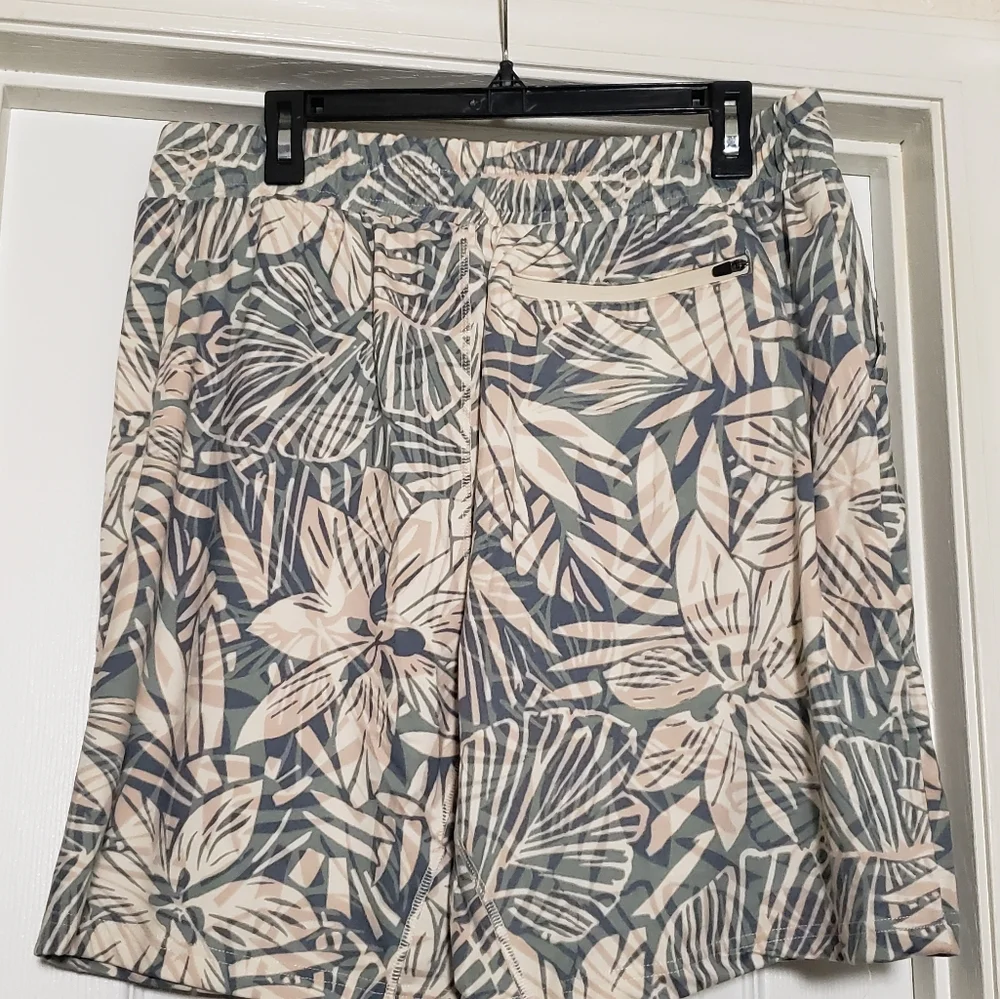 Feat Clothing Roam FlowTech Tropics Short‎ Men's Size XL Gray Pink Tropical
